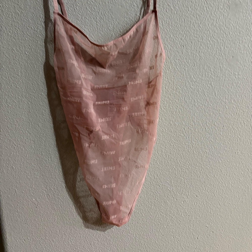 Skims AFTER HOURS CAMI BODYSUIT in orchid